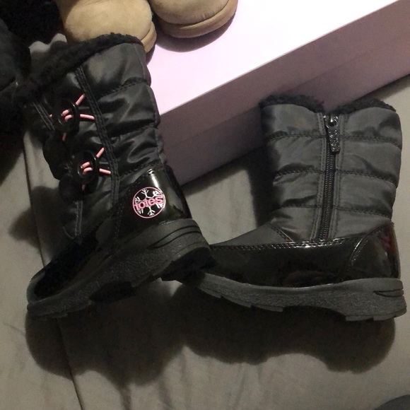 Toddler girl winter boot bundle. - Picture 3 of 12